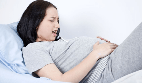 đau bụng khi mang thai
